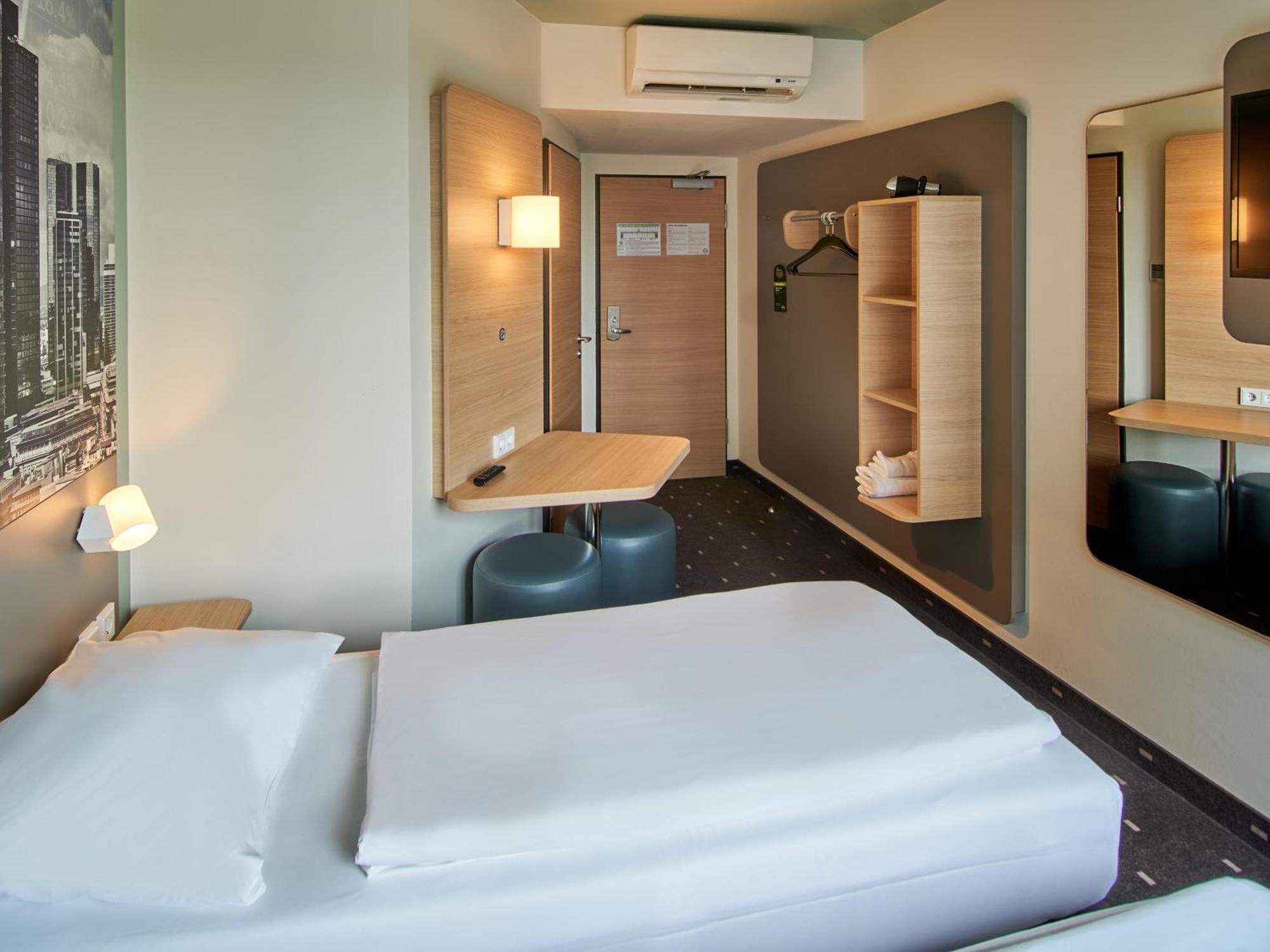 B&B Hotel Frankfurt-West Eschborn Exterior photo