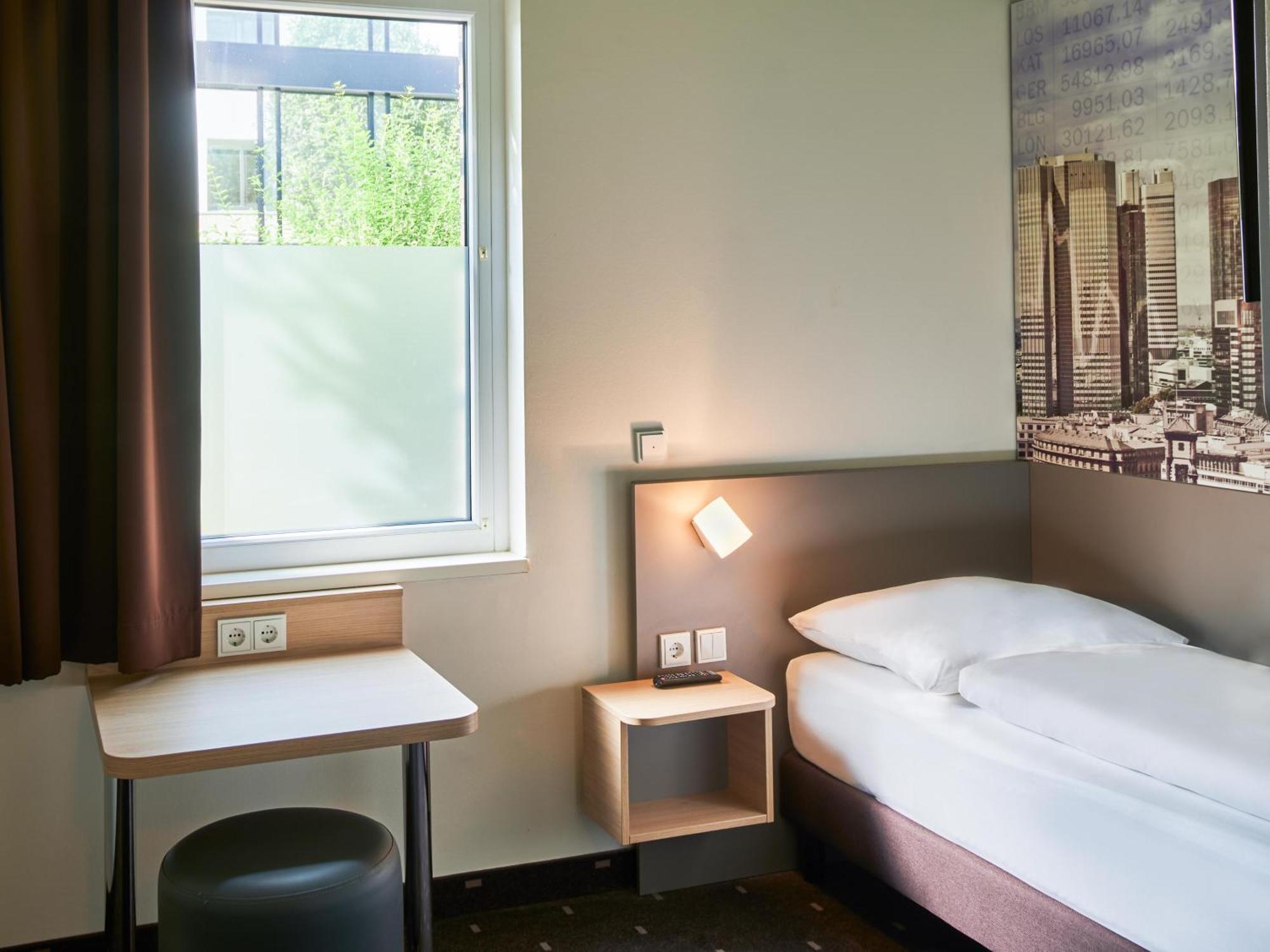 B&B Hotel Frankfurt-West Eschborn Exterior photo
