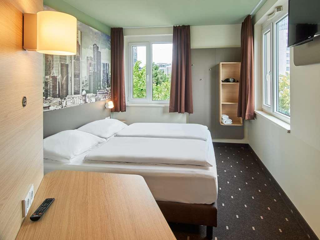 B&B Hotel Frankfurt-West Eschborn Room photo